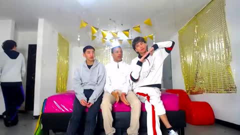 benz boys online show from 6, 3, 2025