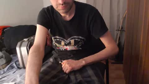 Snapshot of berceuse111 chatting on 4, 4, 2026 berceuse111 online show from 4, 4, 2026