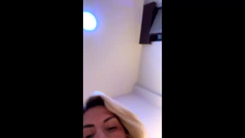 berechucky online show from 26, 9, 2025