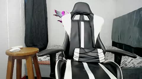 Snapshot of bergon30 chatting on 17, 4, 2026 Bergon77 online show from 17, 4, 2026