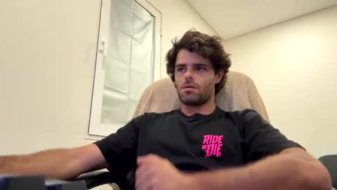 Snapshot of berltex chatting on 21, 10, 2025 Berltex online show from 21, 10, 2025