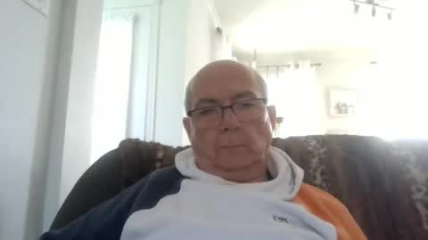 bernard1102 online show from 2, 6, 2026