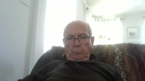 bernard1102 online show from 7, 6, 2026