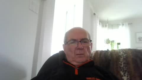 bernard1102 online show from 26, 6, 2026