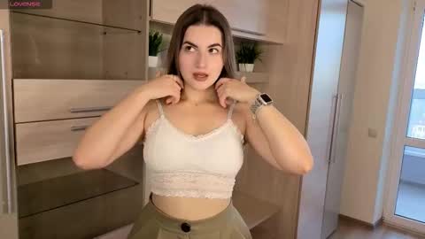 Snapshot of bernice_knight chatting on 28, 9, 2025 Maria online show from 28, 9, 2025