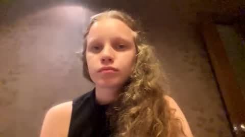 Snapshot of berniecemontell chatting on 11, 10, 2025 Sophia online show from 11, 10, 2025