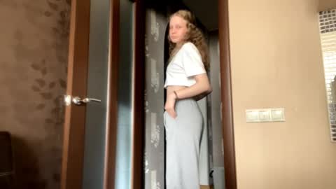 Snapshot of berniecemontell chatting on 12, 10, 2025 Sophia online show from 12, 10, 2025