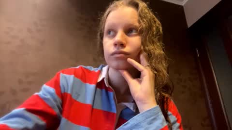 Snapshot of berniecemontell chatting on 25, 10, 2025 Sophia online show from 25, 10, 2025