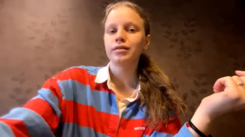 Snapshot of berniecemontell chatting on 26, 10, 2025 Sophia online show from 26, 10, 2025