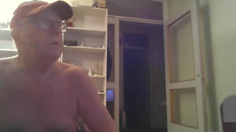 Snapshot of berra3232 chatting on 24, 2, 2025 berra online show from 24, 2, 2025