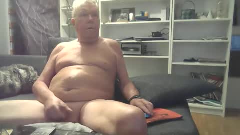 Snapshot of berra3232 chatting on 7, 10, 2025 berra online show from 7, 10, 2025