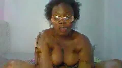 Snapshot of berries_lee chatting on 12, 3, 2025 berries_lee online show from 12, 3, 2025