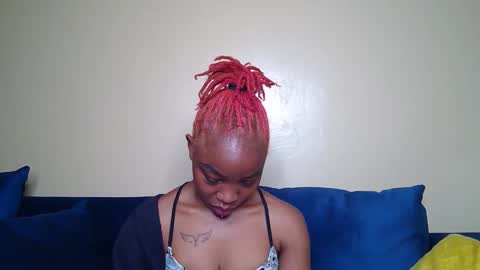 Snapshot of berries_lee chatting on 8, 9, 2025 berries_lee online show from 8, 9, 2025