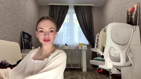 Snapshot of berry_buns chatting on 19, 10, 2025 Sofia online show from 19, 10, 2025