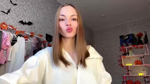 Snapshot of berry_buns chatting on 22, 10, 2025 Sofia online show from 22, 10, 2025