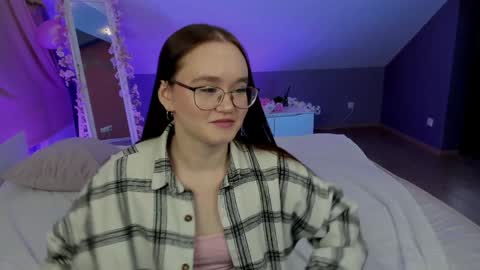 Danny and Kira online show from 2, 2, 2025