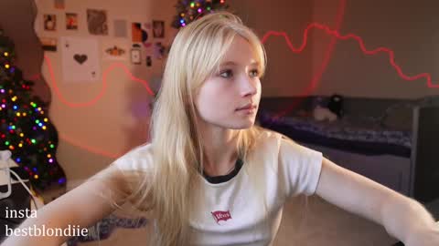 Chloe Next stream on Friday online show from 20, 12, 2024