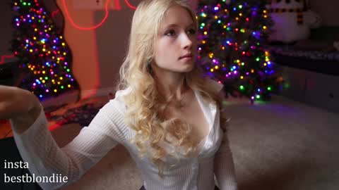Chloe Next stream on Friday online show from 23, 12, 2024