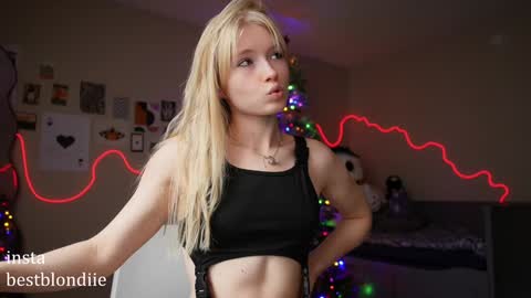 Chloe Next stream on Friday online show from 29, 12, 2024