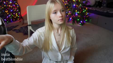 Chloe Next stream on Friday online show from 10, 1, 2025