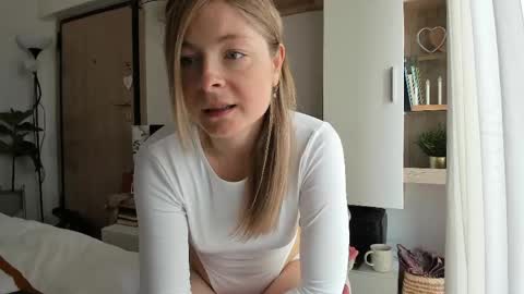 Vicky   online show from 19, 5, 2026