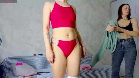 Snapshot of bestgirls2021 chatting on 21, 2, 2026 Hellen and Natali online show from 21, 2, 2026