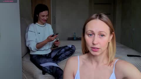 Snapshot of bestgirls2021 chatting on 19, 4, 2026 Hellen and Natali online show from 19, 4, 2026