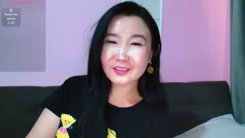 Snapshot of bet_lu chatting on 8, 10, 2025 Bet Lu online show from 8, 10, 2025