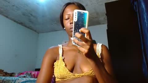Snapshot of bethanywilsom chatting on 16, 12, 2024 Bethany Wilson online show from 16, 12, 2024