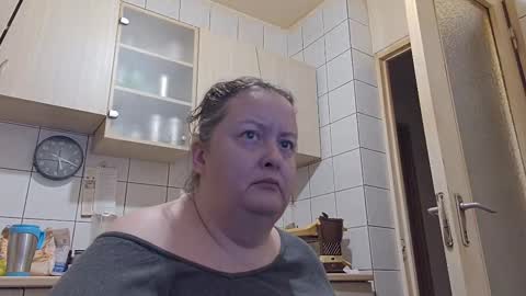 bethnorth online show from 27, 9, 2025