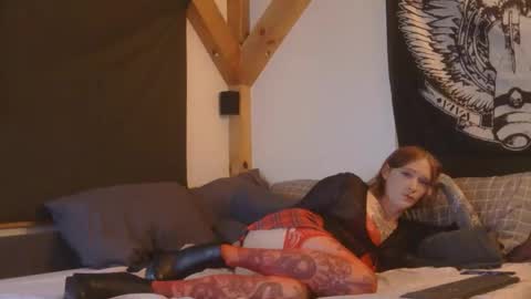 Snapshot of betsybradcock chatting on 29, 10, 2025 Betsy online show from 29, 10, 2025