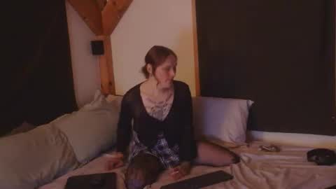 Snapshot of betsybradcock chatting on 9, 1, 2026 Betsy online show from 9, 1, 2026