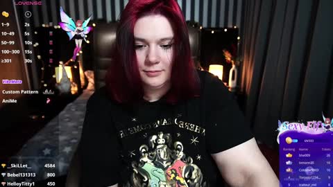 Snapshot of betttydark chatting on 1, 1, 2025 betttydark online show from 1, 1, 2025