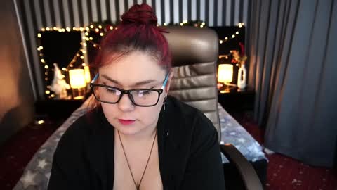 Snapshot of betttydark chatting on 8, 1, 2025 betttydark online show from 8, 1, 2025