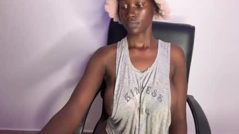 Snapshot of betty_fire_ chatting on 14, 12, 2025 Adah online show from 14, 12, 2025