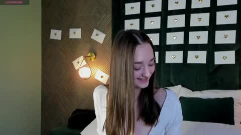 Kelly online show from 7, 6, 2026