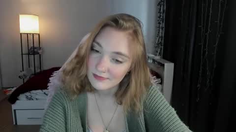 Snapshot of betty_witchy chatting on 16, 10, 2025 Dory make me happier online show from 16, 10, 2025