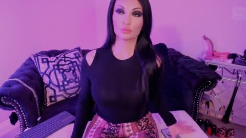 NatashaxoBangs online show from 16, 2, 2025