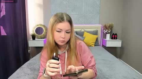 Snapshot of bettyurbane chatting on 17, 9, 2025 Mila Sweet online show from 17, 9, 2025