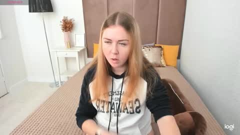 Snapshot of bettyurbane chatting on 7, 10, 2025 Mila Sweet online show from 7, 10, 2025