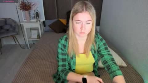 Snapshot of bettyurbane chatting on 20, 11, 2025 Mila Sweet online show from 20, 11, 2025