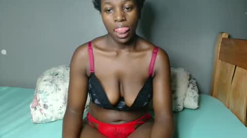 Snapshot of beverly_bay chatting on 2, 6, 2026 beverly online show from 2, 6, 2026