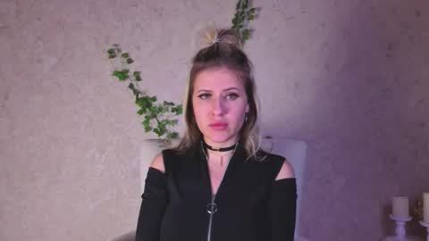 Snapshot of beverlyy_ chatting on 16, 9, 2025 Beverly online show from 16, 9, 2025