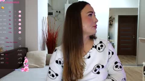   BeyonceDoll       Twitter DollBeyonce    online show from 26, 11, 2025