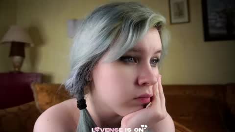 Snapshot of bezuya chatting on 15, 6, 2026 Eliz online show from 15, 6, 2026