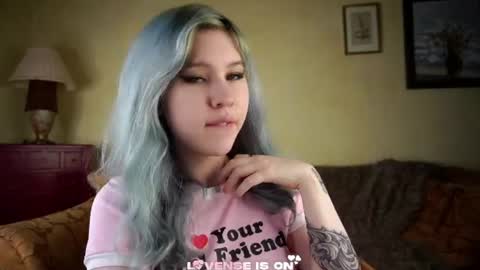 Snapshot of bezuya chatting on 17, 6, 2026 Eliz online show from 17, 6, 2026