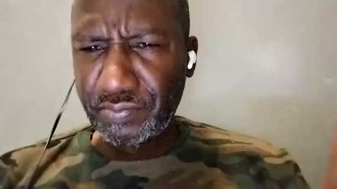 Snapshot of bi582945 chatting on 11, 10, 2025 bi582945 online show from 11, 10, 2025