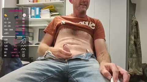 Snapshot of bi_french69 chatting on 24, 9, 2025 My name is David and if you like public exhibitions you wont be disappointed with me LoL - My favorite vibes is 44 online show from 24, 9, 2025