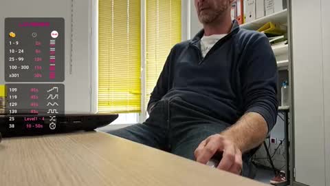 Snapshot of bi_french69 chatting on 28, 10, 2025 My name is David and if you like public exhibitions you wont be disappointed with me LoL - My favorite vibes is 44 online show from 28, 10, 2025