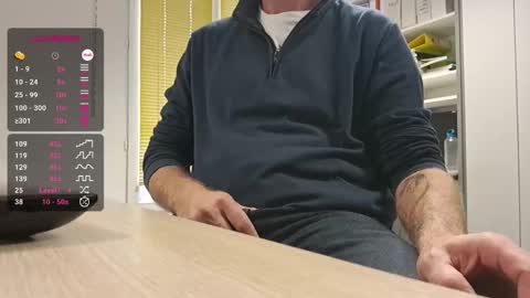 Snapshot of bi_french69 chatting on 29, 10, 2025 My name is David and if you like public exhibitions you wont be disappointed with me LoL - My favorite vibes is 44 online show from 29, 10, 2025